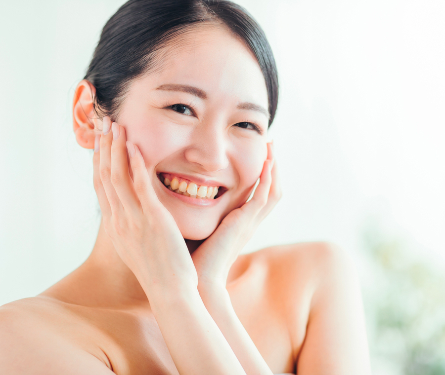 リラックスした女性